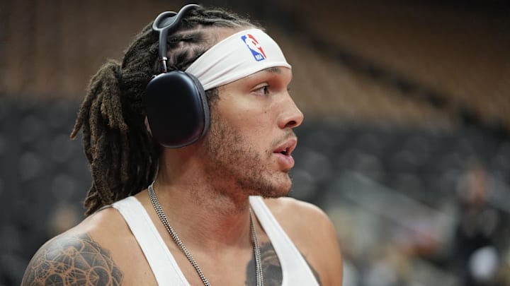 Oct 28, 2024; Toronto, Ontario, CAN; Denver Nuggets forward Aaron Gordon (32) during warm-ups before a game against the Toronto Raptors at Scotiabank Arena. Mandatory Credit: John E. Sokolowski-Imagn Images