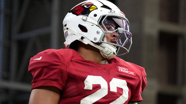 Arizona Cardinals running back Tyler Allgeier (22) works out during training camp at State Farm Stadium in Glendale on Aug 2, 2026. Arizona Cardinals running back Tyler Allgeier (22) works out during training camp at State Farm Stadium in Glendale on Aug 2, 2026. Arizona Cardinals running back Tyler Allgeier (22) works out during training camp at State Farm Stadium in Glendale on Aug 2, 2026. Arizona Cardinals running back Tyler Allgeier (22) works out during training camp at State Farm Stadium in Glendale on Aug 2, 2026.