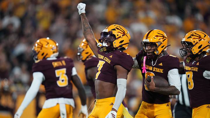 Arizona State defensive back Montana Warren (7) celebrates a defensive stop against the Morgan State Bears at Mountain America Stadium in Tempe on Sept. 5, 2026.