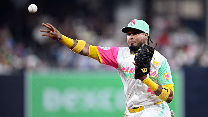 Luis Arráez es uno de los jugadores que pueden adquirir los Yankees por Marcus Stroman