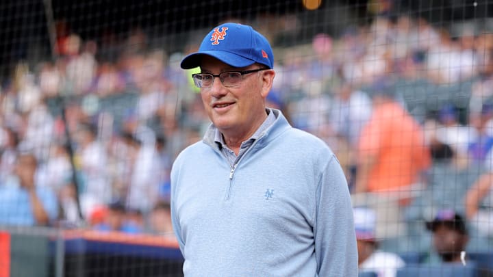 Aug 14, 2025; New York City, New York, USA; New York Mets owner Steve Cohen stands on the field before a ceremony to honor first baseman Pete Alonso (not pictured) for breaking the Mets all time home run record before a game against the Atlanta Braves at Citi Field. Mandatory Credit: Brad Penner-Imagn Images Aug 14, 2025; New York City, New York, USA; New York Mets owner Steve Cohen stands on the field before a ceremony to honor first baseman Pete Alonso (not pictured) for breaking the Mets all time home run record before a game against the Atlanta Braves at Citi Field. Mandatory Credit: Brad Penner-Imagn Images