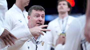 Vanderbilt Hosts Memphis, Tanner Faces NBA Draft Decision