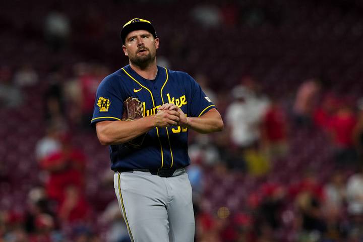 Brewers fans would release these 4 disappointing players before Cardinals  series