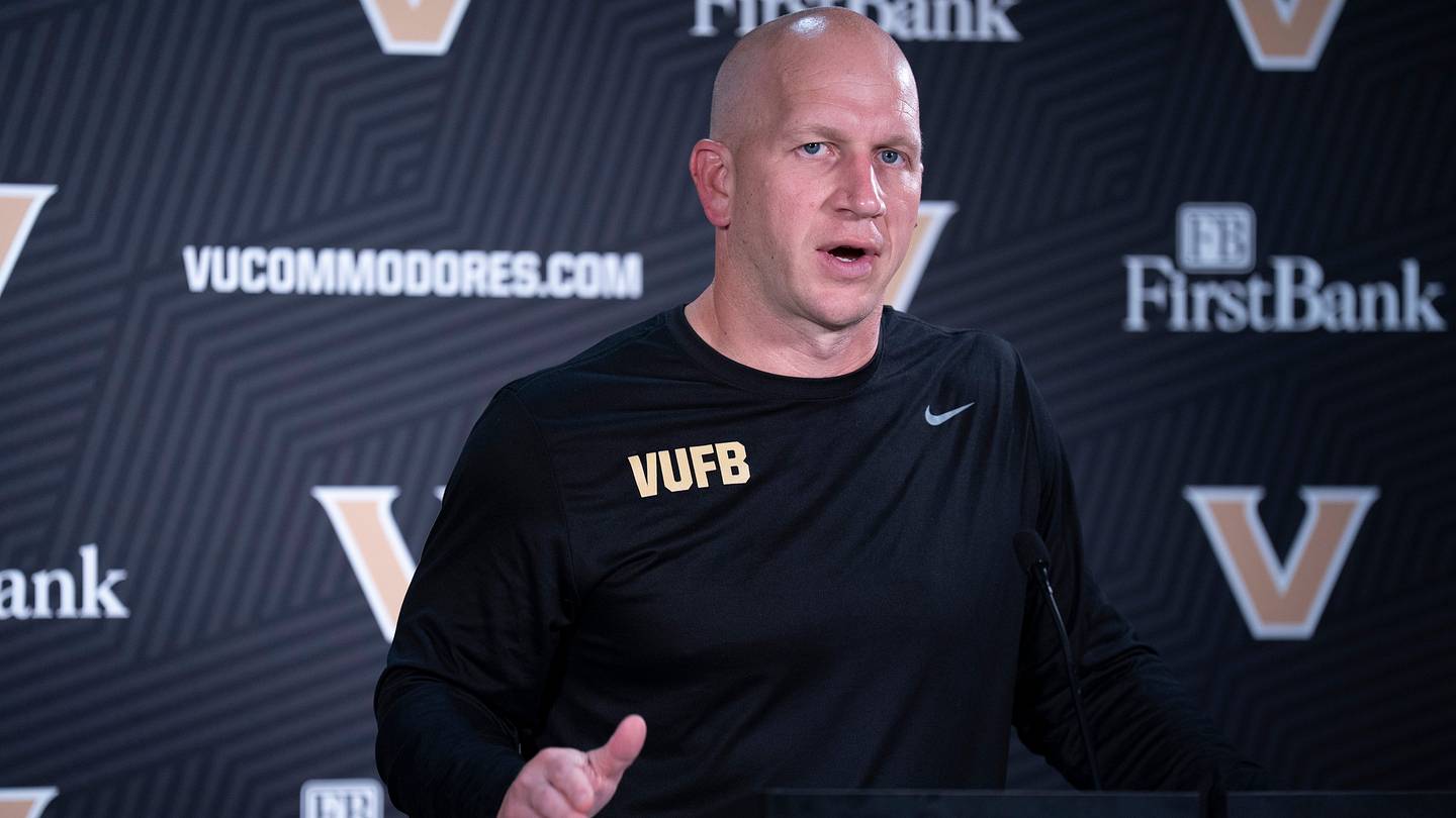 Why Clark Lea Is Not Naming a Starting Quarterback Yet for Vanderbilt Football