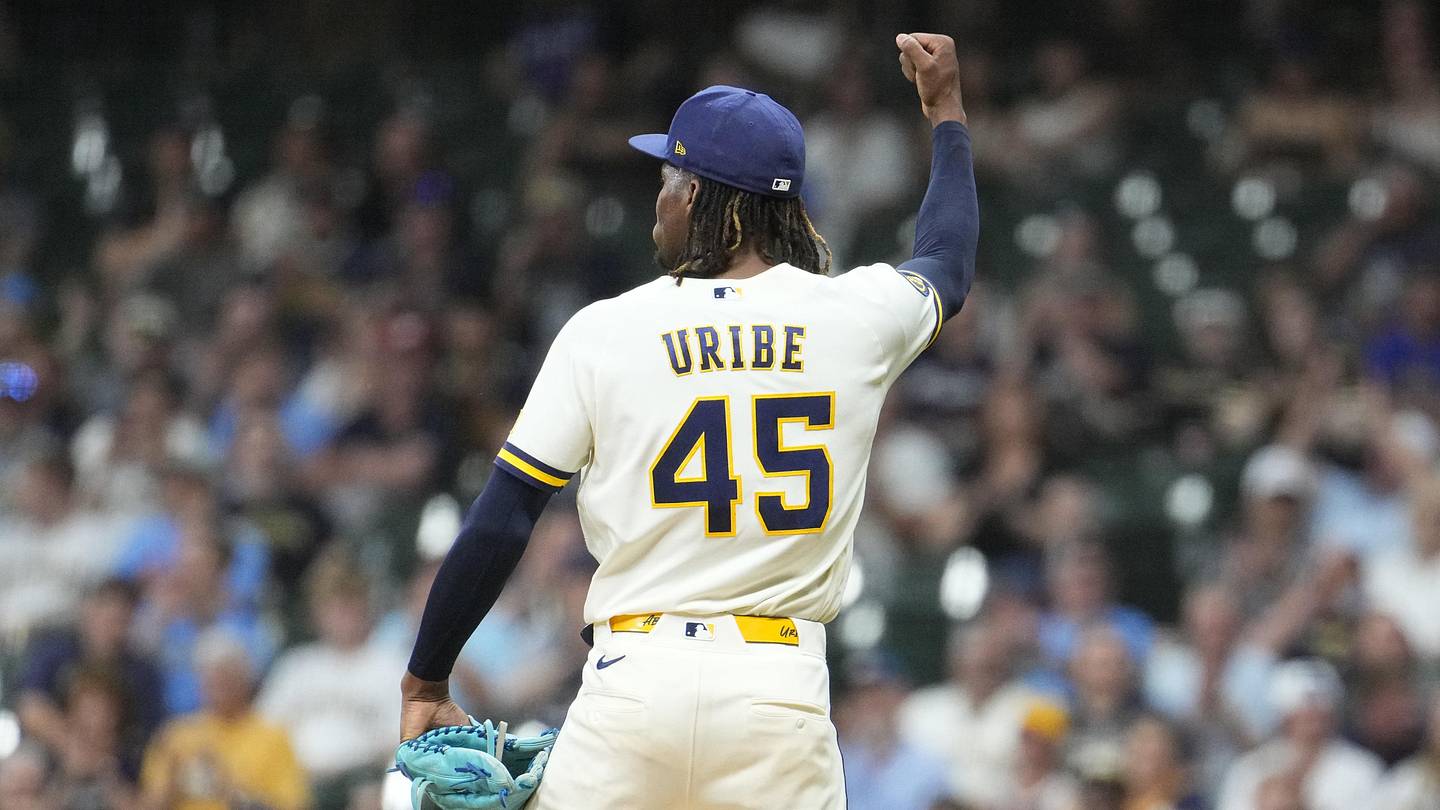 Brewers' Pat Murphy Calls Out Abner Uribe for Explosive Celebration