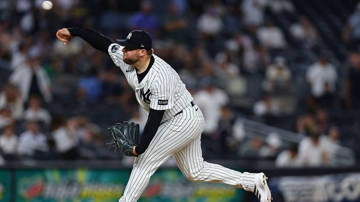 Sep 8, 2026; Bronx, New York, USA; New York Yankees pitcher David Bednar (53) delivers a pitch during the ninth inning against the Colorado Rockies at Yankee Stadium. Mandatory Credit: Vincent Carchietta-Imagn Images Sep 8, 2026; Bronx, New York, USA; New York Yankees pitcher David Bednar (53) delivers a pitch during the ninth inning against the Colorado Rockies at Yankee Stadium. Mandatory Credit: Vincent Carchietta-Imagn Images