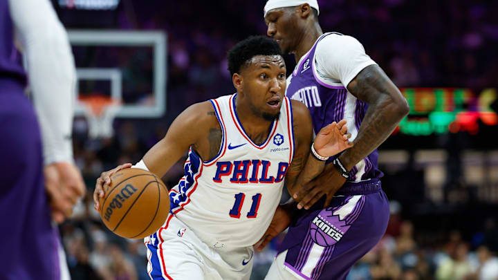 Mar 19, 2026; Sacramento, California, USA; Philadelphia 76ers forward Justin Edwards (11) drives against Sacramento Kings guard Daeqwon Plowden (29) during the first quarter at Golden 1 Center. Mandatory Credit: Sergio Estrada-Imagn Images Mar 19, 2026; Sacramento, California, USA; Philadelphia 76ers forward Justin Edwards (11) drives against Sacramento Kings guard Daeqwon Plowden (29) during the first quarter at Golden 1 Center. Mandatory Credit: Sergio Estrada-Imagn Images