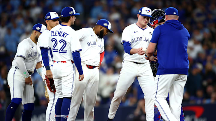 World Series - Los Angeles Dodgers v Toronto Blue Jays - Game Two World Series - Los Angeles Dodgers v Toronto Blue Jays - Game Two