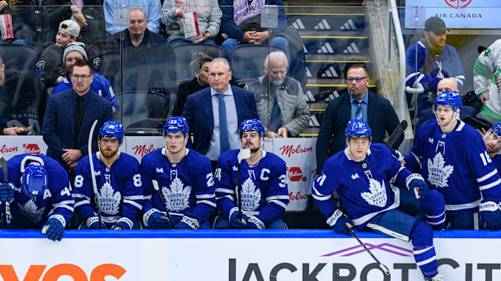 NHL: DEC 16 Blackhawks at Maple Leafs