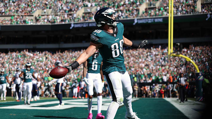 Oct 5, 2025; Philadelphia, Pennsylvania, USA; Philadelphia Eagles tight end Dallas Goedert (88) celebrates after scoring a touchdown against the Denver Broncos in the second quarter at Lincoln Financial Field. Oct 5, 2025; Philadelphia, Pennsylvania, USA; Philadelphia Eagles tight end Dallas Goedert (88) celebrates after scoring a touchdown against the Denver Broncos in the second quarter at Lincoln Financial Field.