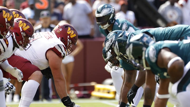 Sep 25, 2022; Landover, Maryland, USA; The Washington Commanders offense lines up against the Philadelphia Eagles defense during the first quarter at FedExField. Mandatory Credit: Geoff Burke-Imagn Images