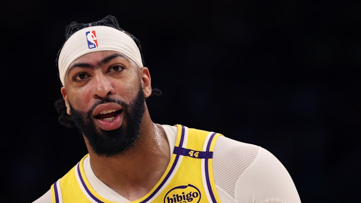 Minnesota Timberwolves v Los Angeles Lakers