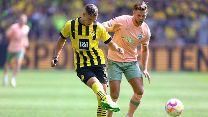 Niclas Füllkrug (rechts) wechselt zum BVB