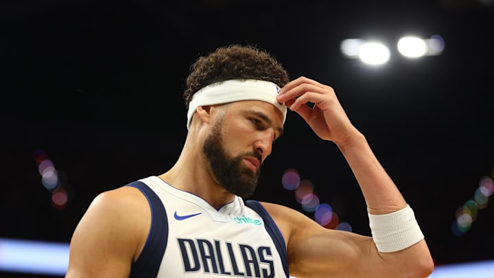 Oct 26, 2024; Phoenix, Arizona, USA; Dallas Mavericks guard Klay Thompson (31) reacts against the Phoenix Suns at Footprint Center. Mandatory Credit: Mark J. Rebilas-Imagn Images Oct 26, 2024; Phoenix, Arizona, USA; Dallas Mavericks guard Klay Thompson (31) reacts against the Phoenix Suns at Footprint Center. Mandatory Credit: Mark J. Rebilas-Imagn Images