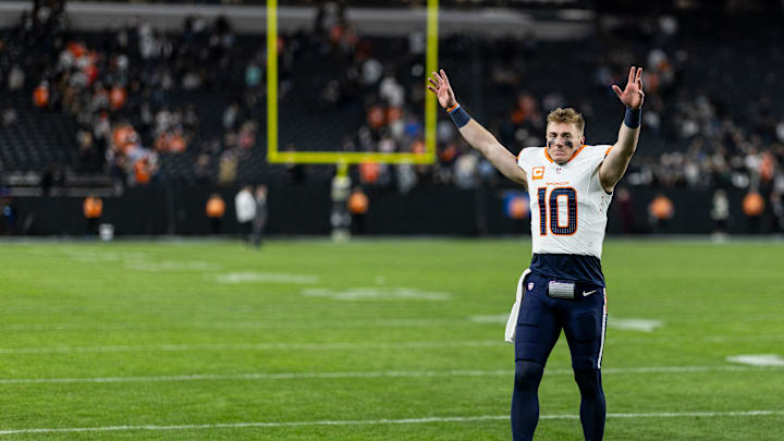 Denver Broncos v Las Vegas Raiders