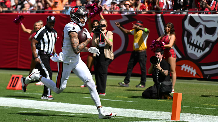 Oct 22, 2023; Tampa, Florida, USA; Tampa Bay Buccaneers wide receiver Mike Evans (13) catches a