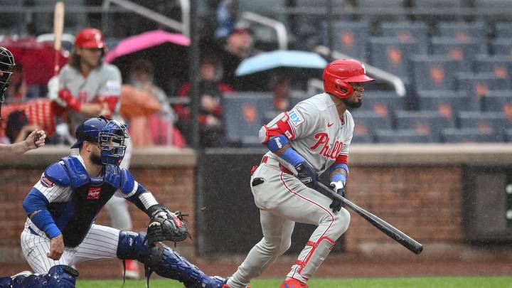 Sep 20, 2026; New York City, New York, USA; Philadelphia Phillies second baseman Luis Arraez (4) hits an RBI single against the New York Mets during the third inning at Citi Field. Mandatory Credit: John Jones-Imagn Images Sep 20, 2026; New York City, New York, USA; Philadelphia Phillies second baseman Luis Arraez (4) hits an RBI single against the New York Mets during the third inning at Citi Field. Mandatory Credit: John Jones-Imagn Images