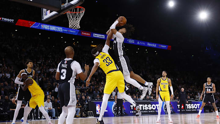 [US, Mexico, & Canada customers only] Jan 23, 2025; Paris, FRANCE; San Antonio Spurs player Stephon Castle shoots against Indiana Pacers player Myles Turner  in the Paris Games 2025 NBA basketball game at Accor Arena. Mandatory Credit: Stephanie Lecocq/Reuters via Imagn Images