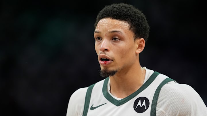 New York Knicks v Milwaukee Bucks New York Knicks v Milwaukee Bucks