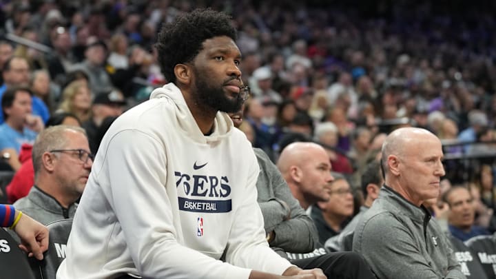 Jan 21, 2023; Sacramento, California, USA; Philadelphia 76ers center Joel Embiid (21) sits on the bench during the first quarter against the Sacramento Kings at Golden 1 Center. Mandatory Credit: Darren Yamashita-Imagn Images Jan 21, 2023; Sacramento, California, USA; Philadelphia 76ers center Joel Embiid (21) sits on the bench during the first quarter against the Sacramento Kings at Golden 1 Center. Mandatory Credit: Darren Yamashita-Imagn Images
