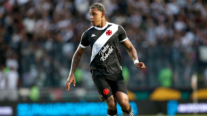 David sofreu uma ruptura do LCA