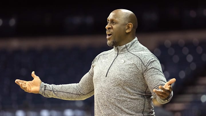 Nov 29, 2021; Stockton, CA, USA; Stockton Kings head coach Bobby Jackson argues from the bench during the fourth quarter against the G League Ignite at Stockton Arena. Mandatory Credit: Darren Yamashita-USA TODAY Sports via Imang Images