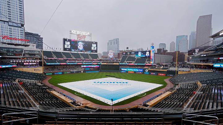Rain plagues the Braves again Rain plagues the Braves again