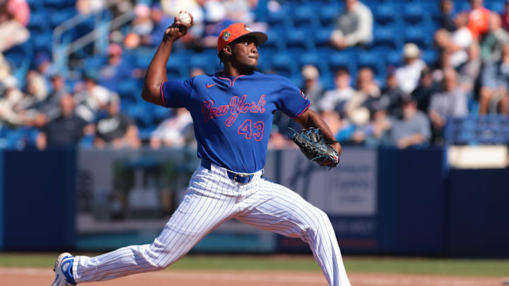 Feb 24, 2026; Port St. Lucie, Florida, USA; New York Mets relief pitcher Huascar Brazoban (43) delivers a pitch against the Houston Astros during the fifth inning at Clover Park. Mandatory Credit: Sam Navarro-Imagn Images Feb 24, 2026; Port St. Lucie, Florida, USA; New York Mets relief pitcher Huascar Brazoban (43) delivers a pitch against the Houston Astros during the fifth inning at Clover Park. Mandatory Credit: Sam Navarro-Imagn Images