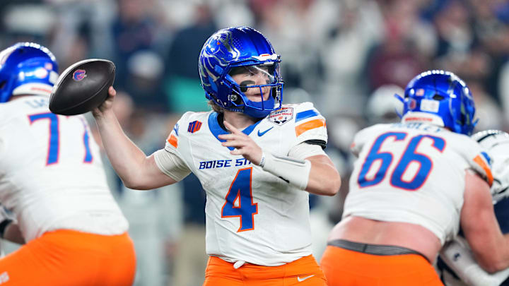 Boise State Broncos quarterback Maddux Madsen (4). Boise State Broncos quarterback Maddux Madsen (4).