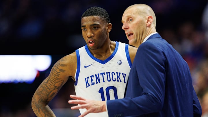 Nov 9, 2024; Lexington, Kentucky, USA; Kentucky Wildcats head coach Mark Pope talks with forward Brandon Garrison (10) during the second half against the Bucknell Bison at Rupp Arena at Central Bank Center. Mandatory Credit: Jordan Prather-Imagn Images Nov 9, 2024; Lexington, Kentucky, USA; Kentucky Wildcats head coach Mark Pope talks with forward Brandon Garrison (10) during the second half against the Bucknell Bison at Rupp Arena at Central Bank Center. Mandatory Credit: Jordan Prather-Imagn Images