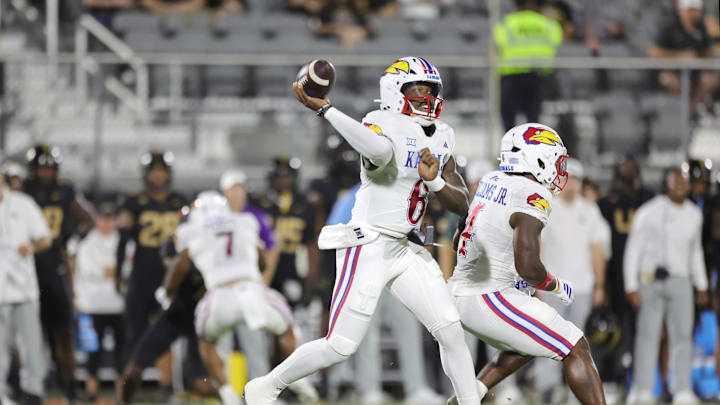 Kansas football quarterback Jalon Daniels