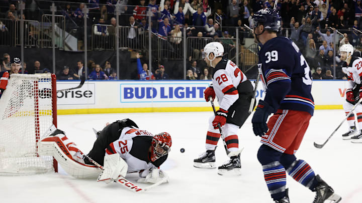 New Jersey Devils v New York Rangers