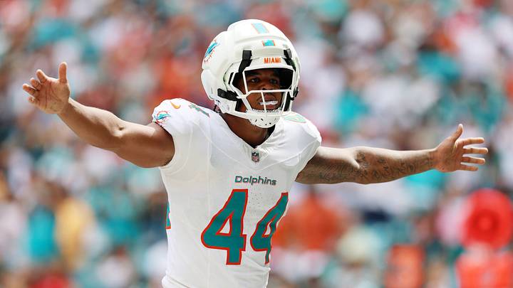Miami Dolphins defensive end Chop Robinson