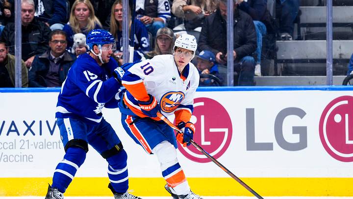 New York Islanders v Toronto Maple Leafs