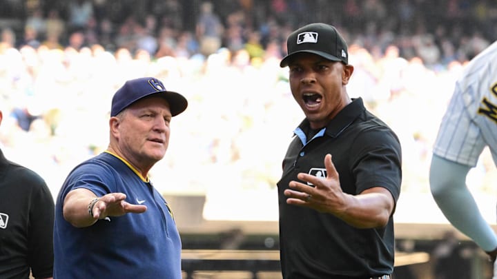 Sep 14, 2025; Milwaukee, Wisconsin, USA; Milwaukee Brewers manager Pat Murphy argues with first base umpire Jeremie Rehak in the first inning against the St. Louis Cardinals at American Family Field. Mandatory Credit: Benny Sieu-Imagn Images Sep 14, 2025; Milwaukee, Wisconsin, USA; Milwaukee Brewers manager Pat Murphy argues with first base umpire Jeremie Rehak in the first inning against the St. Louis Cardinals at American Family Field. Mandatory Credit: Benny Sieu-Imagn Images