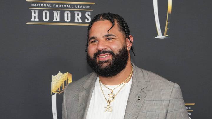Feb 6, 2025; New Orleans, LA, USA; Erik McCoy on the red carpet before Super Bowl LIX NFL Honors at Saenger Theatre. Mandatory Credit: Kirby Lee-Imagn Images Feb 6, 2025; New Orleans, LA, USA; Erik McCoy on the red carpet before Super Bowl LIX NFL Honors at Saenger Theatre. Mandatory Credit: Kirby Lee-Imagn Images