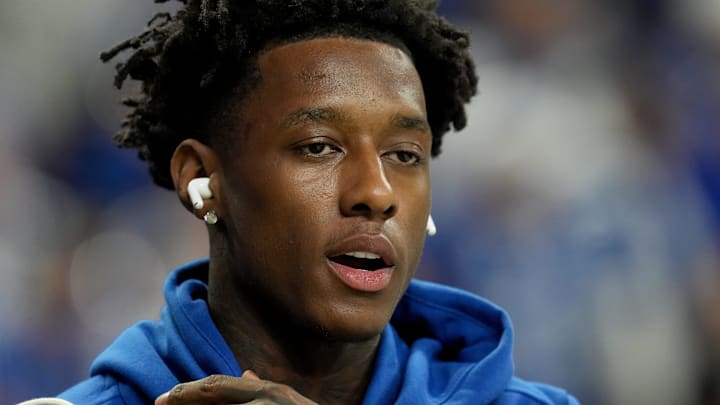 Indianapolis Colts cornerback Sauce Gardner makes his way onto the field