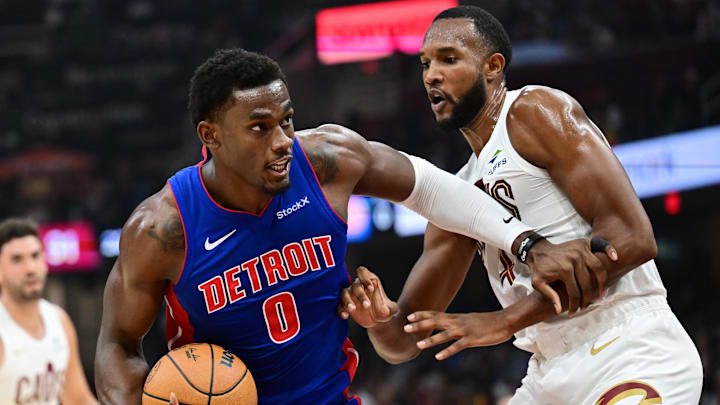 Oct 25, 2024; Cleveland, Ohio, USA; Detroit Pistons center Jalen Duren (0) drives to the basket against Cleveland Cavaliers forward Evan Mobley (4) during the first half at Rocket Mortgage FieldHouse. Mandatory Credit: Ken Blaze-Imagn Images Oct 25, 2024; Cleveland, Ohio, USA; Detroit Pistons center Jalen Duren (0) drives to the basket against Cleveland Cavaliers forward Evan Mobley (4) during the first half at Rocket Mortgage FieldHouse. Mandatory Credit: Ken Blaze-Imagn Images