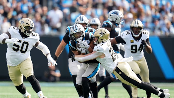 Saints outside linebacker Pete Werner (20) hopes to recover from hand injury to play against Cleveland on Sunday in the Superdome.