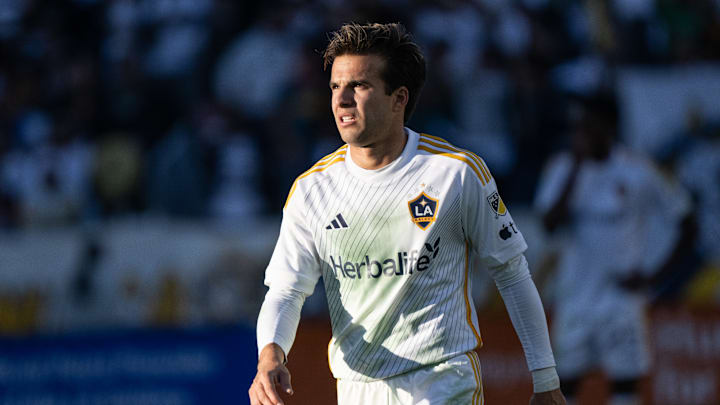 LA Galaxy v Minnesota United - Conference Semifinal