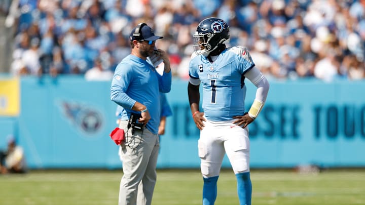 Indianapolis Colts v Tennessee Titans
