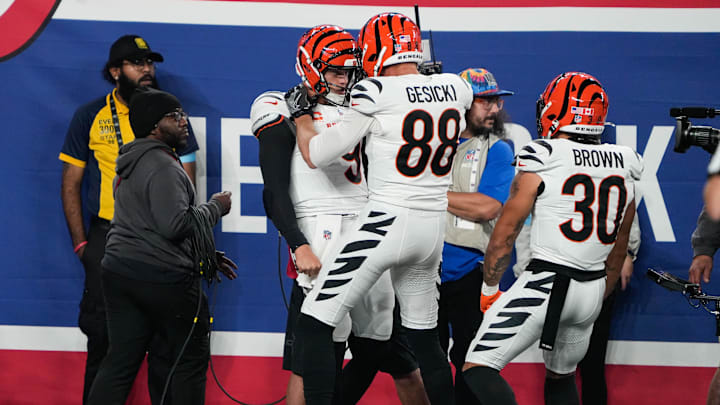 The Bengals celebrate Joe Burrows (9) touchdown during their game against the Giants at MetLife Stadium on Sunday October 13, 2024. Bengals lead the game 7-0 at halftime. The Bengals celebrate Joe Burrows (9) touchdown during their game against the Giants at MetLife Stadium on Sunday October 13, 2024. Bengals lead the game 7-0 at halftime.