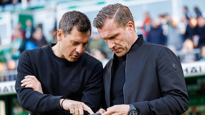 Timmo Hardung (l.) arbeitet mit SGE-Sportvorstand Markus Krösche