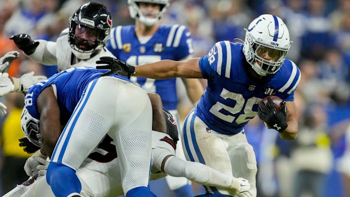 Indianapolis Colts running back Jonathan Taylor (28) rushes the ball Sunday, Nov. 30, 2025, during a game against the Houston Texans at Lucas Oil Stadium in Indianapolis.