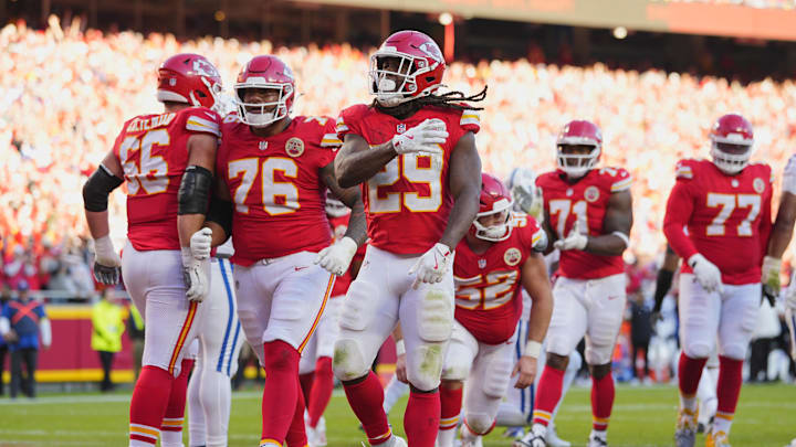 Nov 23, 2025; Kansas City, Missouri, USA; Kansas City Chiefs running back Kareem Hunt (29) celebrates after scoring a touchdown against the Indianapolis Colts in the second half at GEHA Field at Arrowhead Stadium. Mandatory Credit: Jay Biggerstaff-Imagn Images Nov 23, 2025; Kansas City, Missouri, USA; Kansas City Chiefs running back Kareem Hunt (29) celebrates after scoring a touchdown against the Indianapolis Colts in the second half at GEHA Field at Arrowhead Stadium. Mandatory Credit: Jay Biggerstaff-Imagn Images