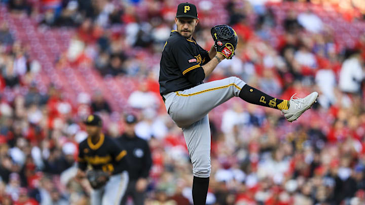 Cincinnati, Ohio, USA; Pittsburgh Pirates starting pitcher Andrew Heaney (45) pitches against the Cincinnati Reds in the first inning at Great American Ball Park.