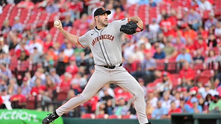 Sep 6, 2025; St. Louis, Missouri, USA;  San Francisco Giants pitcher Justin Verlander (35) pitches against the St. Louis Cardinals in the first inning at Busch Stadium. Mandatory Credit: Tim Vizer-Imagn Images