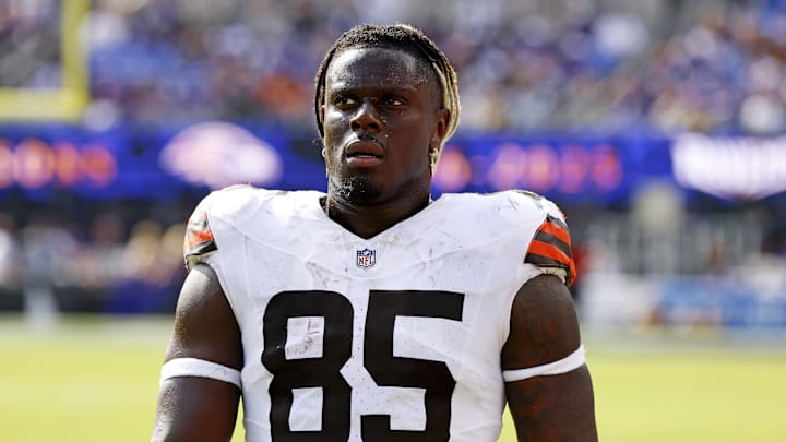 Cleveland Browns tight end David Njoku (85) during the game against the Baltimore Ravens at M&T Bank Stadium. 