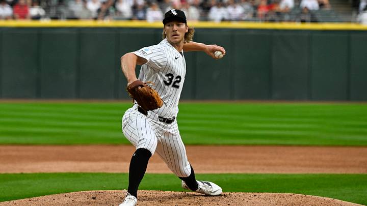 Aug 9, 2026; Chicago, Illinois, USA;  Chicago White Sox pitcher Hagen Smith (32) delivers the ball during the second inning against the Cleveland Guardians at Rate Field. Mandatory Credit: Matt Marton-Imagn Images