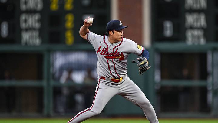 Jun 26, 2026; San Francisco, California, USA; Atlanta Braves shortstop Ha-Seong Kim (7) throws the ball to first during the bottom of the first inning against the San Francisco Giants at Oracle Park. Mandatory Credit: Justine Willard-Imagn Images